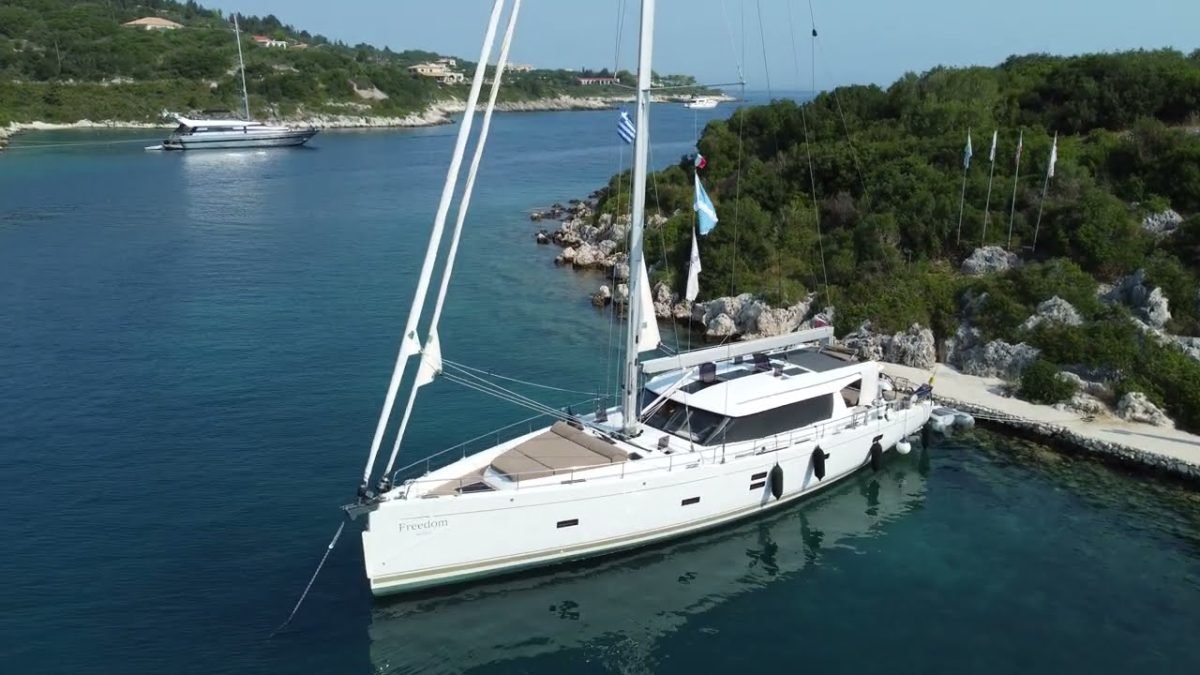 Yacht Freedom Returns to Spartakhori